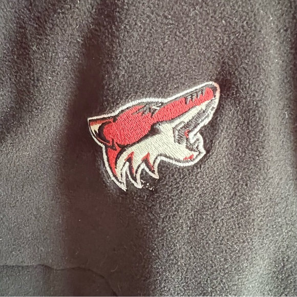 Arizona Coyotes Reversible Jacket - Picture 2 of 6